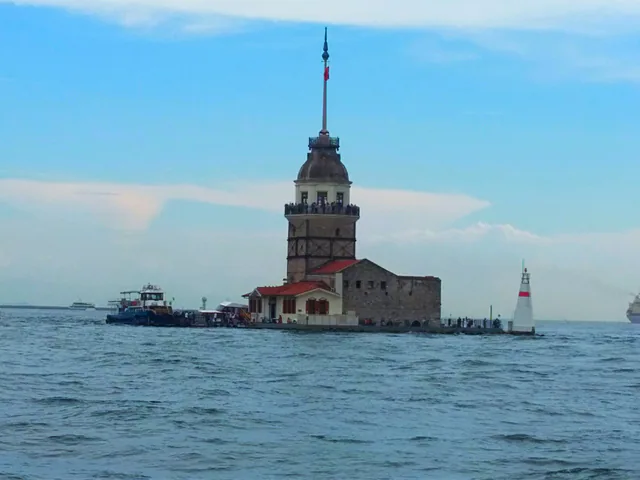 Maiden's Tower on its islet off Üsküdar.